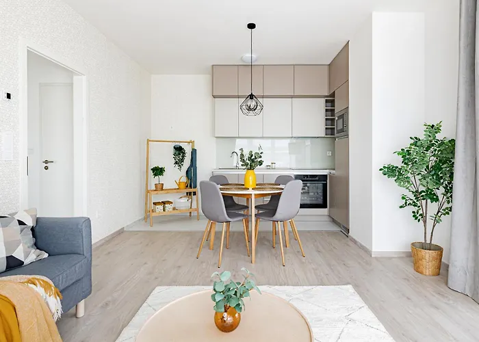 Westside Garden By Firsthost Aparthotel