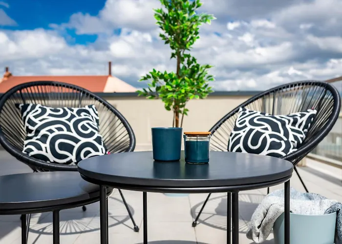 Westside Garden By Firsthost Aparthotel