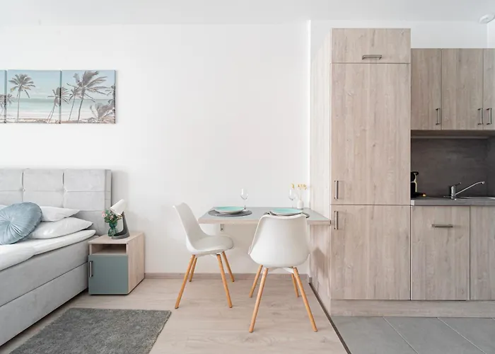 Aparthotel Westside Garden By Firsthost 4*