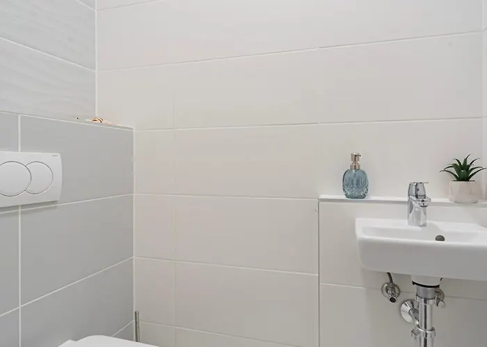 Westside Garden By Firsthost Aparthotel 4*