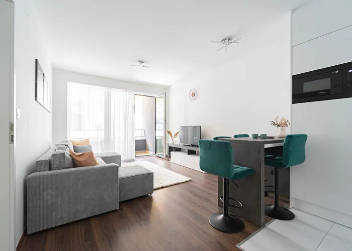 Aparthotel Westside Garden By Firsthost 4*