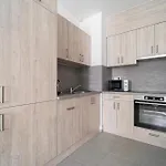 Westside Garden By Firsthost Apart Otel Budapeşte