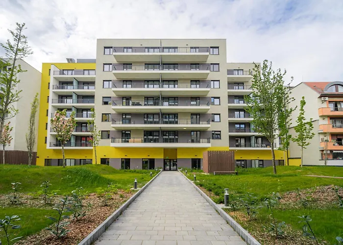 Apart-hotel Westside Garden By Firsthost