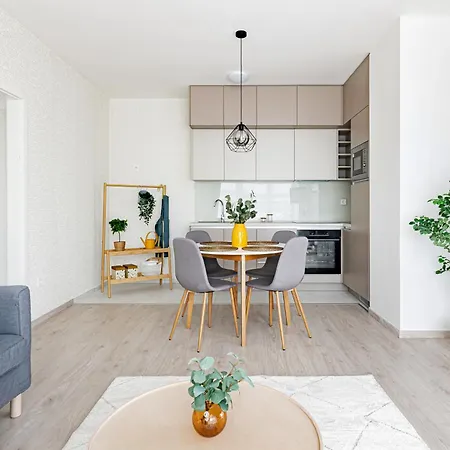 Westside Garden By Firsthost Apart-hotel