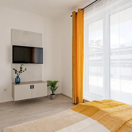 Apart-hotel Westside Garden By Firsthost 4*