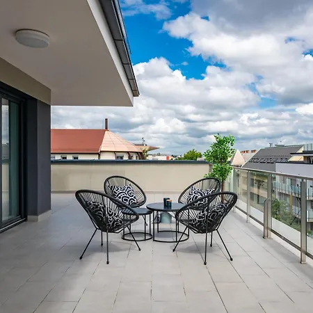 Apart-hotel Westside Garden By Firsthost