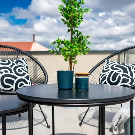 Westside Garden By Firsthost Aparthotel