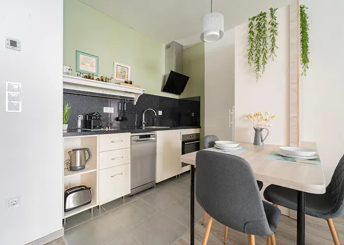 Westside Garden By Firsthost Apart Otel 4*
